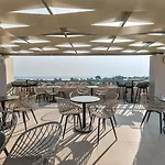 Arya Hotel