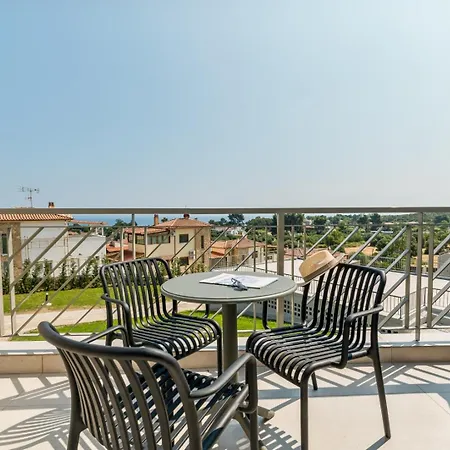 Arya Hotell